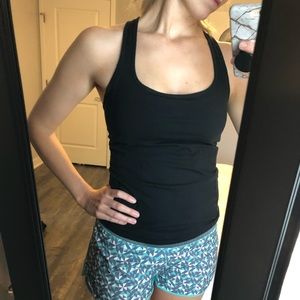 Gap workout tank with detail